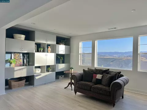 Living - 27151 Backdrop Ln, Valencia Santa Clarita, CA 91381 photo 4 of 4
