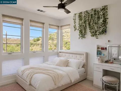 Bedroom - 27151 Backdrop Ln, Valencia Santa Clarita, CA 91381 photo 1 of 2