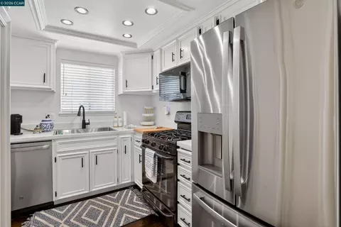 Kitchen - 1812 Wildbrook Ct #C, Concord, CA 94521 photo 1 of 3