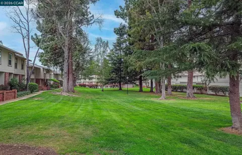 Exterior - 1812 Wildbrook Ct #C, Concord, CA 94521 photo 6 of 6