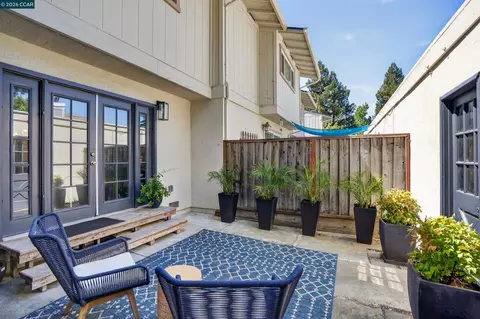 Exterior - 1812 Wildbrook Ct #C, Concord, CA 94521 photo 4 of 6