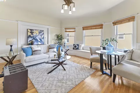 Living - 667 10th St, Oakland, CA 94607 photo 1 of 1