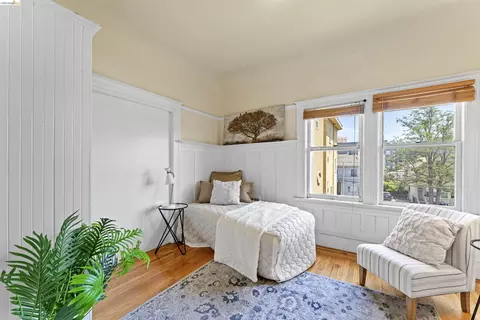 Bedroom - 667 10th St, Oakland, CA 94607 photo 2 of 3