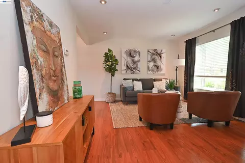 Living - 4408 Comanche Way, Pleasanton, CA 94588 photo 3 of 5