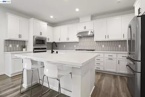 Kitchen - 4323 Lennox Ln, Tracy, CA 95377 photo 1 of 4