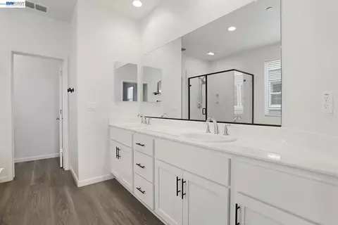 Entry Way - 4323 Lennox Ln, Tracy, CA 95377 photo 3 of 3