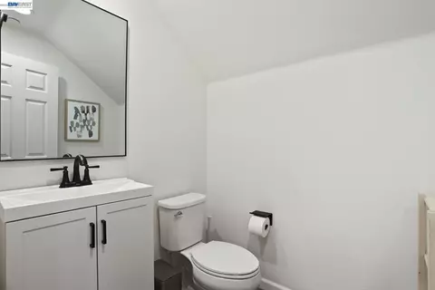Bath - 4323 Lennox Ln, Tracy, CA 95377 photo 1 of 3