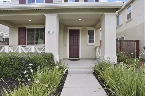 Exterior - 4323 Lennox Ln, Tracy, CA 95377 photo 3 of 4