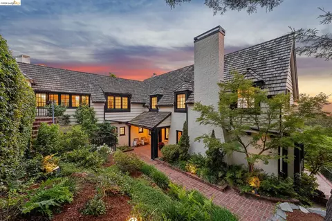 120 Somerset Rd, Piedmont, CA 94611