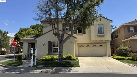 5099 Round Hill Dr, Dublin, CA 94568