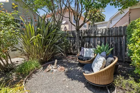 Exterior - 2817 Stanton St, Berkeley, CA 94702 photo 12 of 16