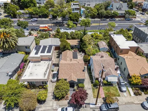 View/Area - 2817 Stanton St, Berkeley, CA 94702 photo 2 of 6