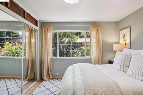 Bedroom - 2817 Stanton St, Berkeley, CA 94702 photo 1 of 9