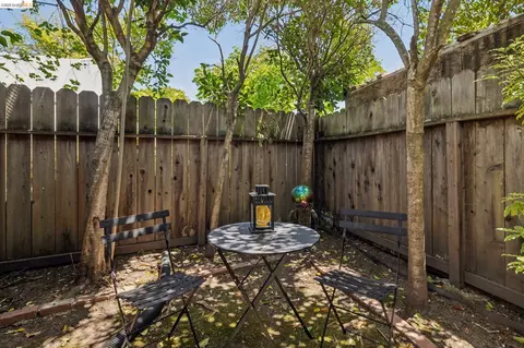 Exterior - 2817 Stanton St, Berkeley, CA 94702 photo 16 of 16