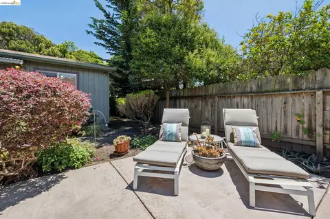 Exterior - 2817 Stanton St, Berkeley, CA 94702 photo 7 of 16