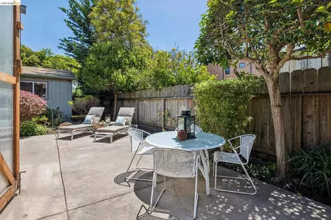 Exterior - 2817 Stanton St, Berkeley, CA 94702 photo 4 of 16
