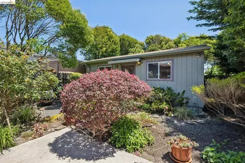 Exterior - 2817 Stanton St, Berkeley, CA 94702 photo 11 of 16