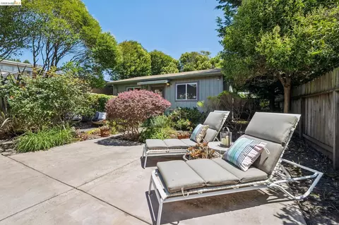 Exterior - 2817 Stanton St, Berkeley, CA 94702 photo 9 of 16
