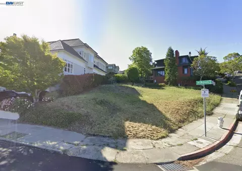 4900 Cochrane, Oakland, CA 94618