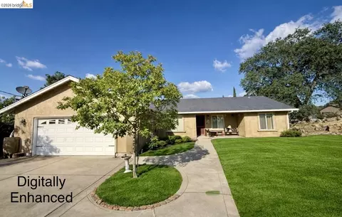 3931 Hartvickson Ln, Valley Springs, CA 95252