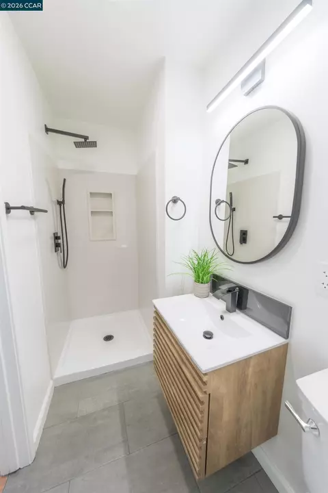 Bath - 3085 Stanton Cir, Carmichael, CA 95608 photo 1 of 4