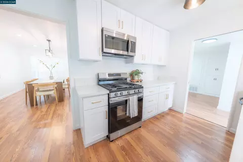 Kitchen - 3085 Stanton Cir, Carmichael, CA 95608 photo 2 of 4