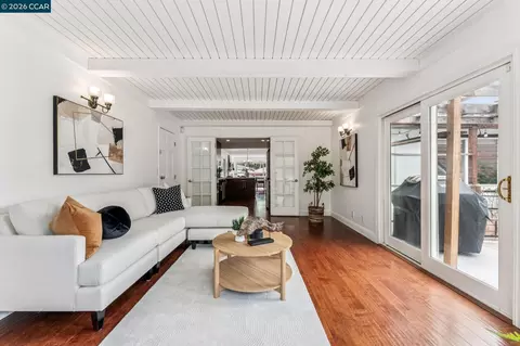 4037 Rusting Ave, Oakland, CA 94605