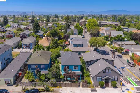 View/Area - 3202 Shattuck Ave, Berkeley, CA 94705 photo 1 of 5