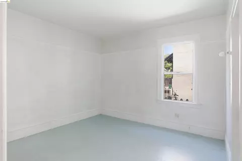 Bedroom - 3202 Shattuck Ave, Berkeley, CA 94705 photo 12 of 13