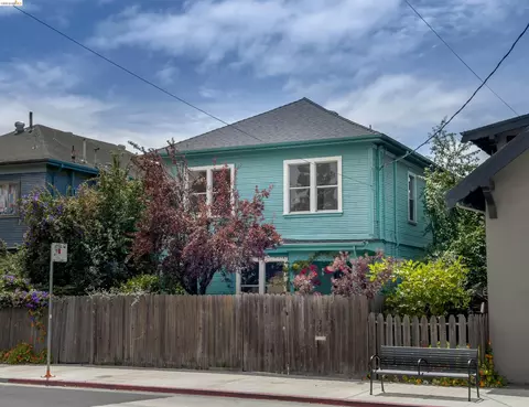 Exterior - 3202 Shattuck Ave, Berkeley, CA 94705 photo 2 of 5