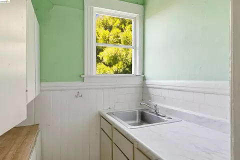 Other - 3202 Shattuck Ave, Berkeley, CA 94705 photo 2 of 8