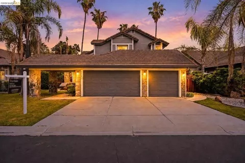 2147 Saint Andrews Ct, Discovery Bay, CA 94505