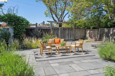 Exterior - 1994 Marin Ave, Berkeley, CA 94707 photo 7 of 26