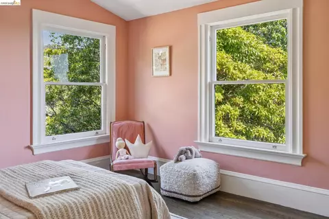 Bedroom - 1994 Marin Ave, Berkeley, CA 94707 photo 6 of 13