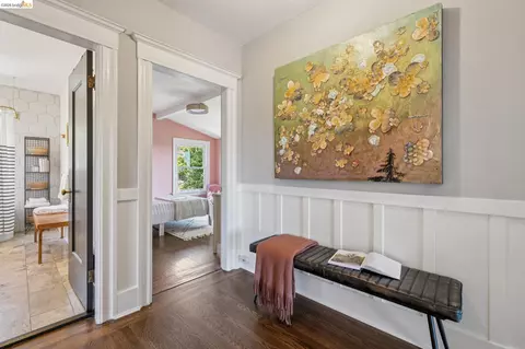 Entry Way - 1994 Marin Ave, Berkeley, CA 94707 photo 6 of 9