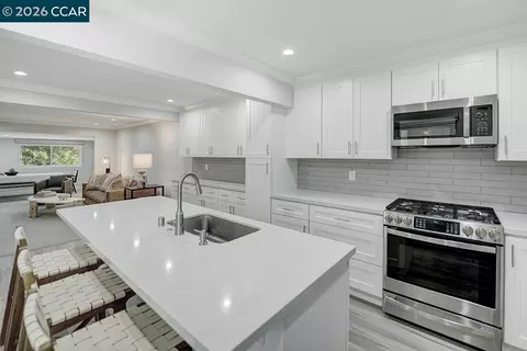1124 Singingwood Ct #5, Walnut Creek, CA 94595