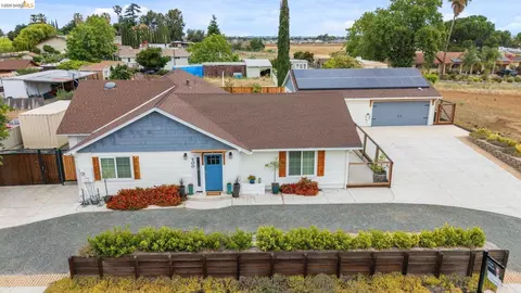 700 Brownstone Rd, Oakley, CA 94561 photo 1