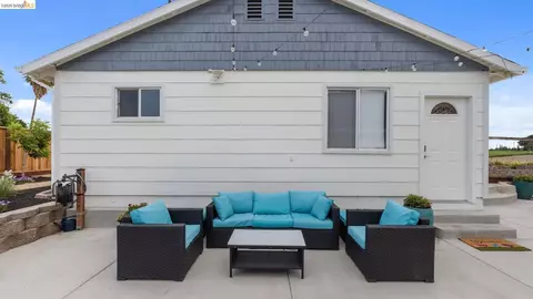 Exterior - 700 Brownstone Rd, Oakley, CA 94561 photo 3 of 15