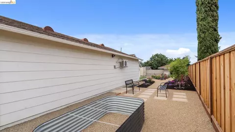 Exterior - 700 Brownstone Rd, Oakley, CA 94561 photo 10 of 15