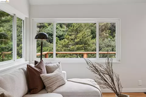 Living - 1053 Rispin Dr, Berkeley, CA 94705 photo 5 of 6