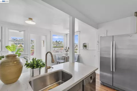 Kitchen - 274 Staples Ave, San Francisco, CA 94112 photo 3 of 3