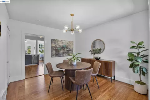 Dining - 274 Staples Ave, San Francisco, CA 94112 photo 2 of 4