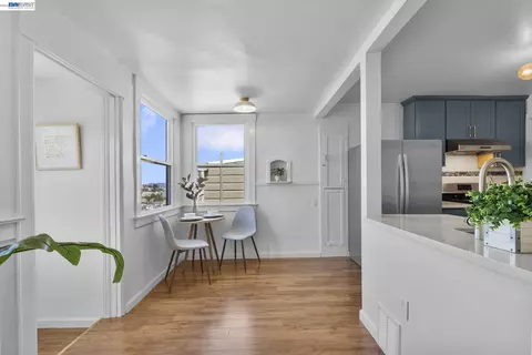Dining - 274 Staples Ave, San Francisco, CA 94112 photo 1 of 4