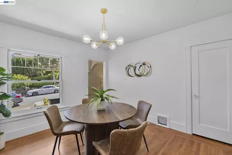 Dining - 274 Staples Ave, San Francisco, CA 94112 photo 3 of 4