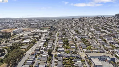 View/Area - 274 Staples Ave, San Francisco, CA 94112 photo 6 of 9