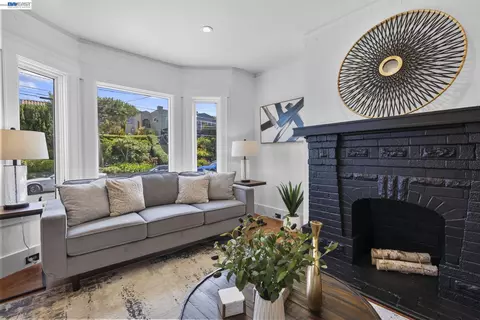 Living - 274 Staples Ave, San Francisco, CA 94112 photo 1 of 1