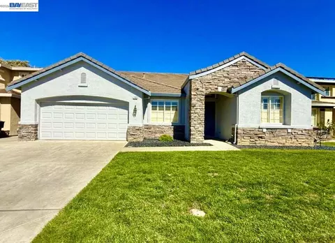 790 Everglades Ln, Tracy, CA 95377