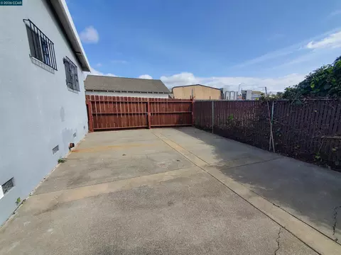 Exterior - 515 Grant St, Vallejo, CA 94590 photo 5 of 8
