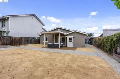 Exterior - 277 Shore Rd, Bay Point, CA 94565 photo 5 of 8