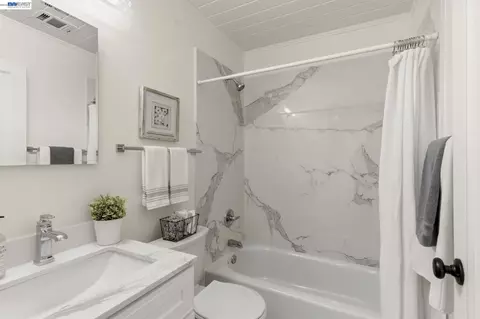 Bath - 277 Shore Rd, Bay Point, CA 94565 photo 1 of 4